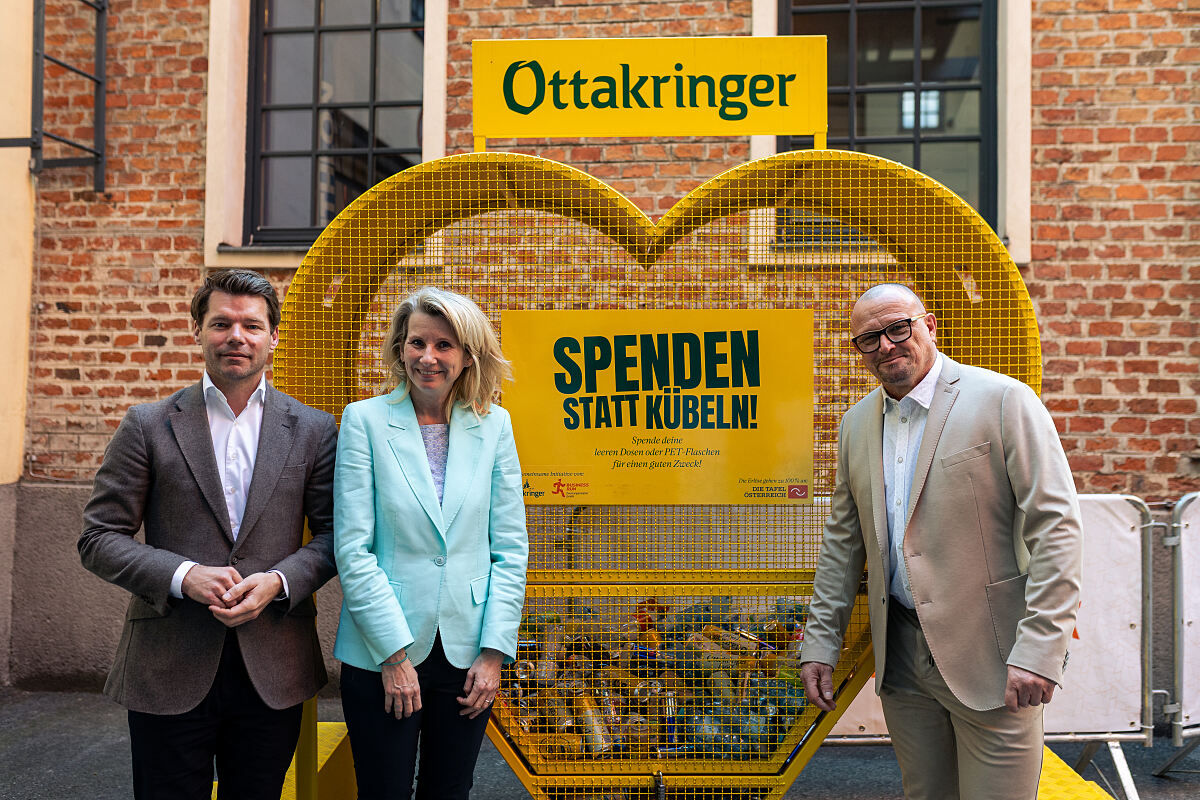 Florian Hochebner (Ottakringer Brauerei), Alexandra Gruber (Die Tafel Österreich) und Gerhard Wehr (Wien Energie Business Run)