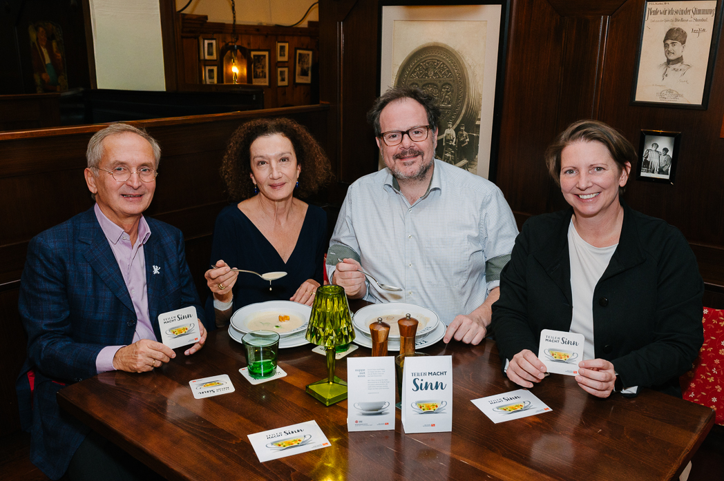  Suppe mit Sinn: Alexander Stauder, Konstanze Breitebner, Thomas Mraz, Julia Szewald