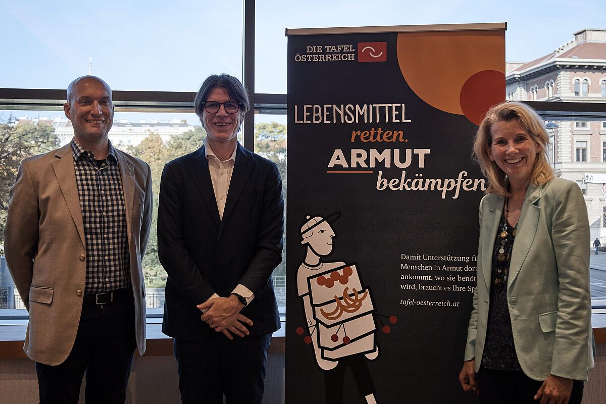 Trevor Findley, Ignazio Corrao und Alexandra Gruber bei der Auftakt-Präsentation