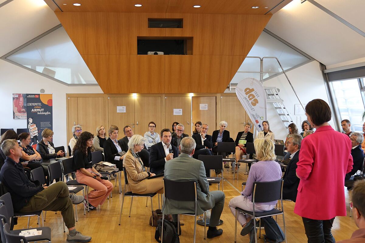 Isst das jemand - Dialog in der Urania