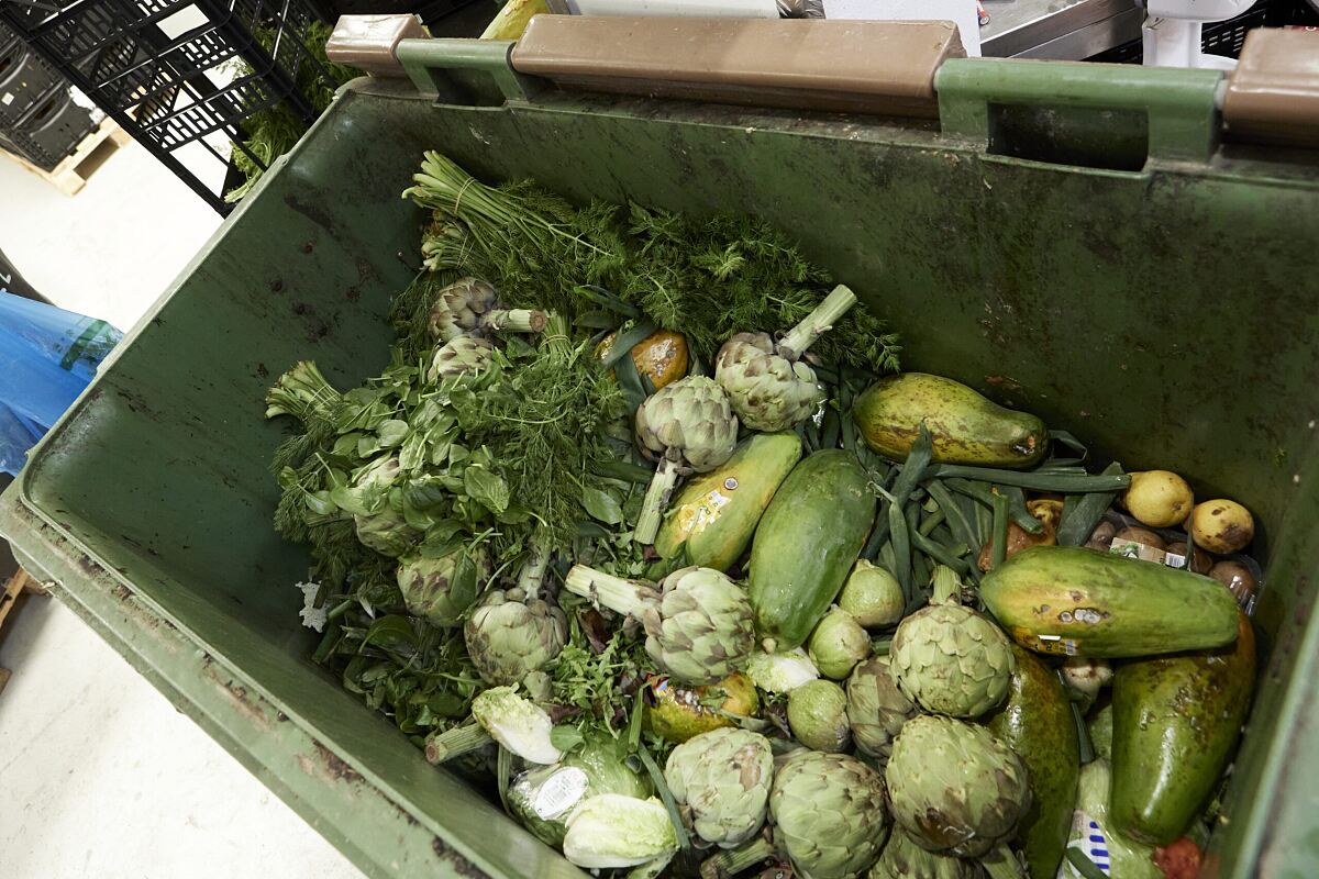 Lebensmittel im Müll